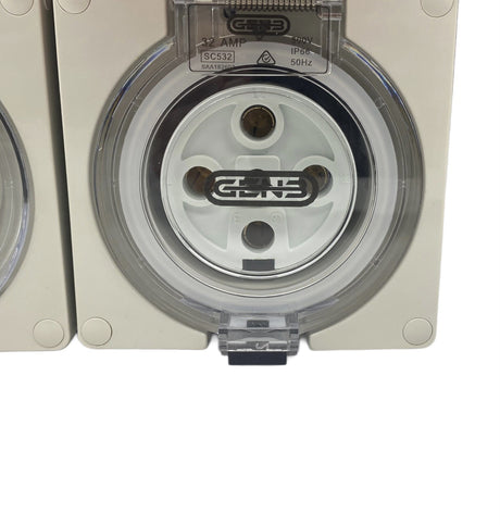 Portable Power board adapter 32 Amp 3 phase 5 pin to 6 x 15A and 6 x 10A Outlets