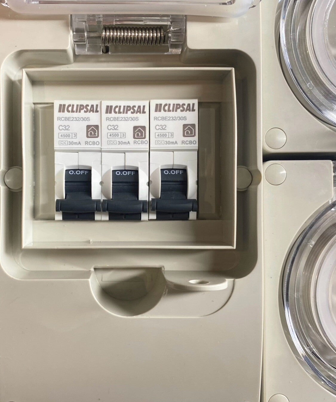 Portable Power board adapter 20 Amp 3 phase 5 pin to 14 x 10A 240v RCBO outlets