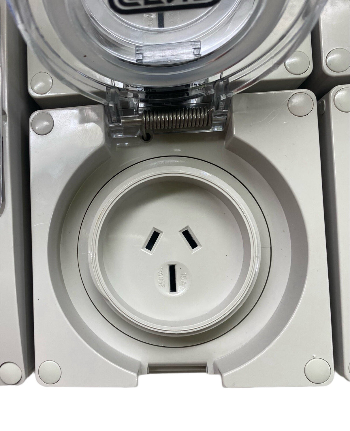 Portable Power board 32 Amp 1 phase 3 pin supply to 2x 15 Amp, 2x 10 Amp outlet